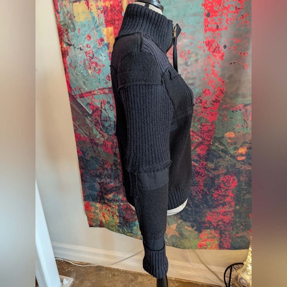 Icelandic Design (Aftur) Army Zip Up Wool Sweater (Black, S/M). - Picture 4 of 9